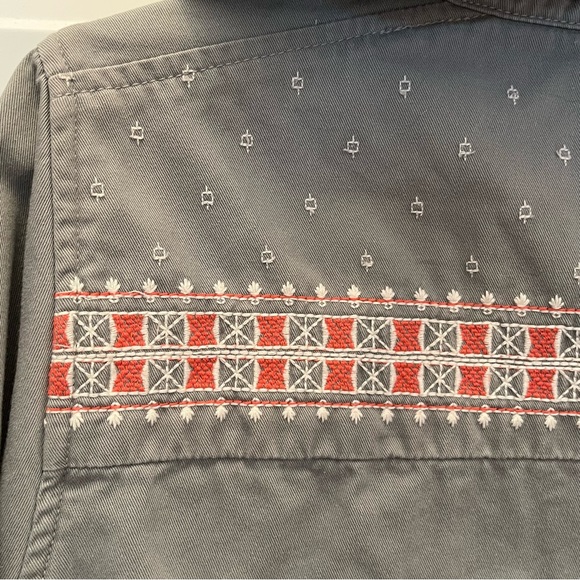 ROXY Watch The Sunrise Utility Jacket Zip Up Snap Embroidered Removable Hood - Picture 13 of 16